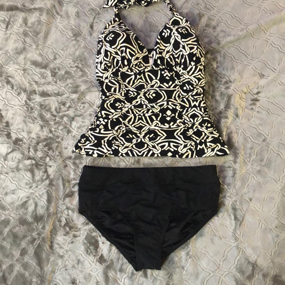 Women’s lands end swimsuit size 10